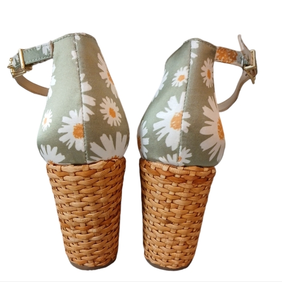 Jessica Simpson Daisy Matte Sage Satin Wedge Sandals Size 8.5 - Picture 7 of 10